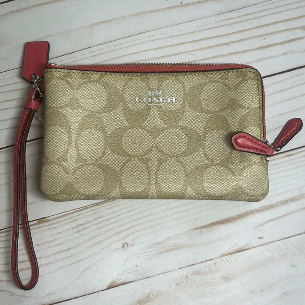 Wristle corner zip wallet tan and coral new 6”x 4”